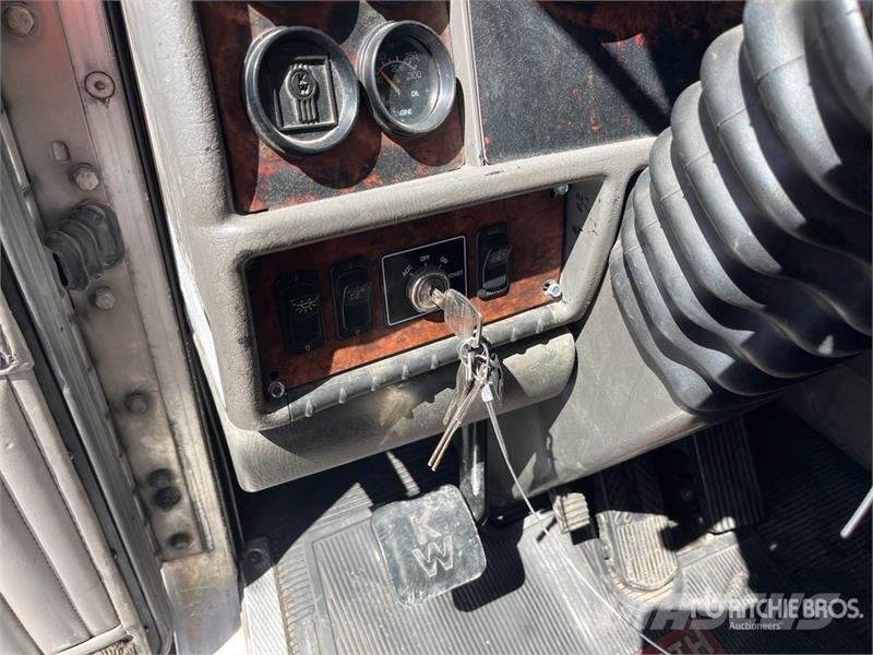 Kenworth T800B Vlačilci