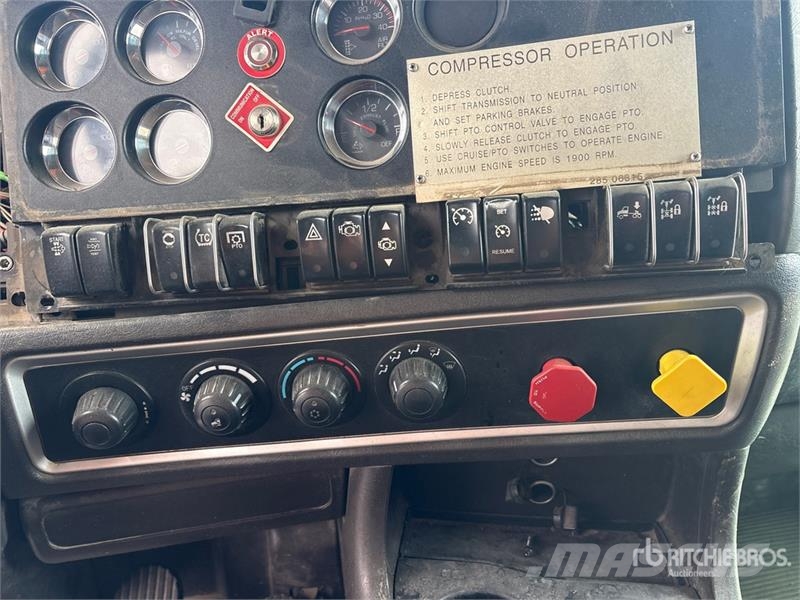 Kenworth T800B Nyergesvontatók