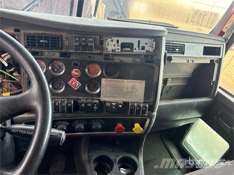 Kenworth T800B Nyergesvontatók