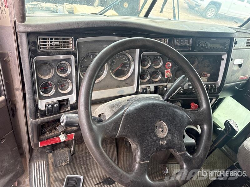 Kenworth T800B Vilcēji