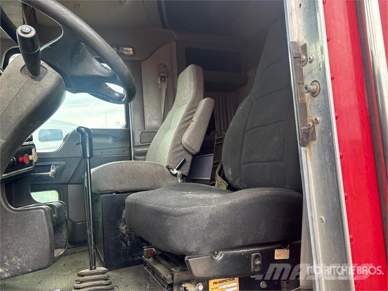 Kenworth T800B Vilcēji