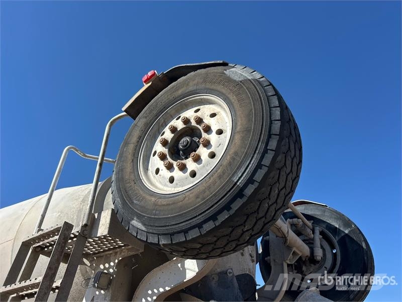 Kenworth T800B Camiones hormigonera