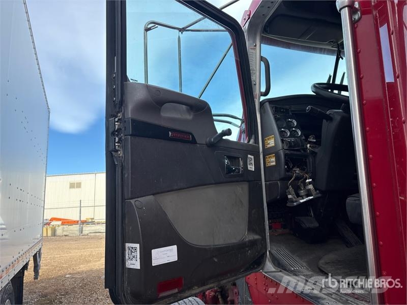Kenworth T800B Nyergesvontatók