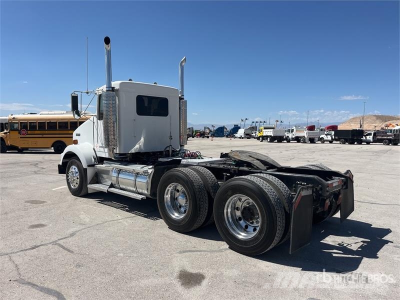 Kenworth T800B Vlačilci