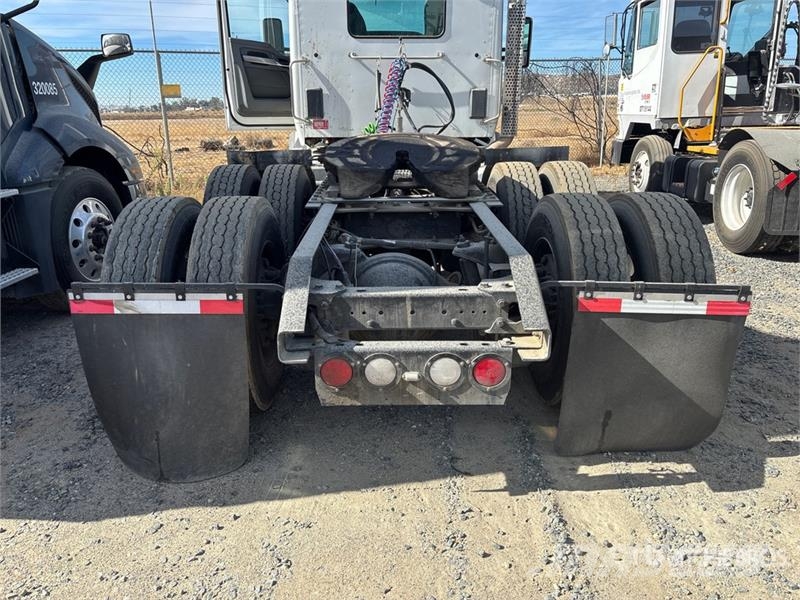 Kenworth T880 Vetopöytäautot