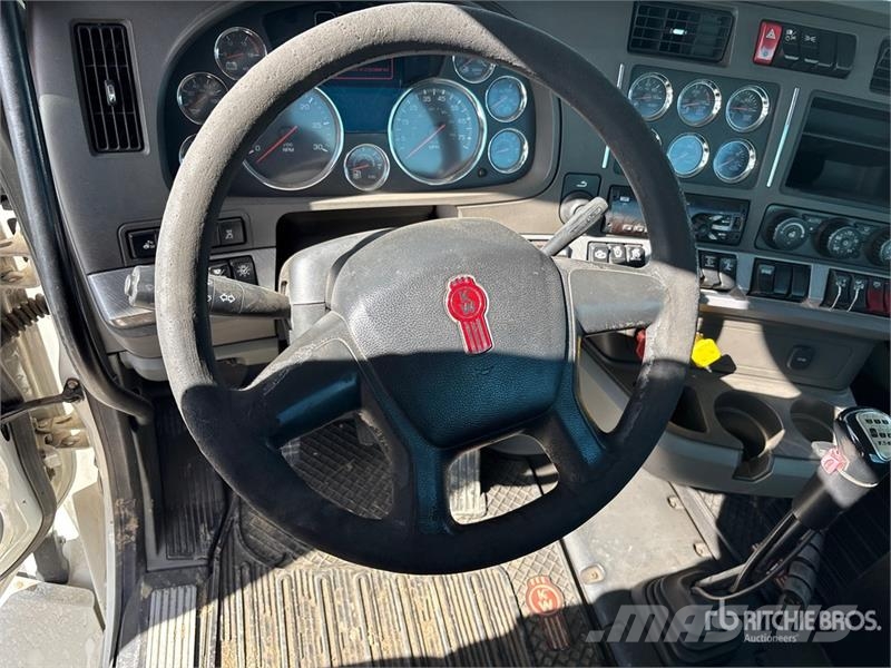 Kenworth T880 Vetopöytäautot