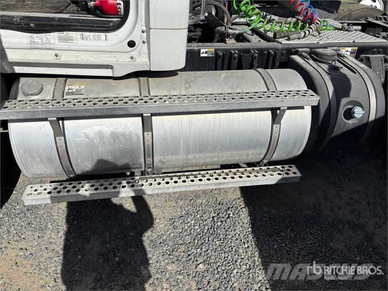 Kenworth T880 Vetopöytäautot
