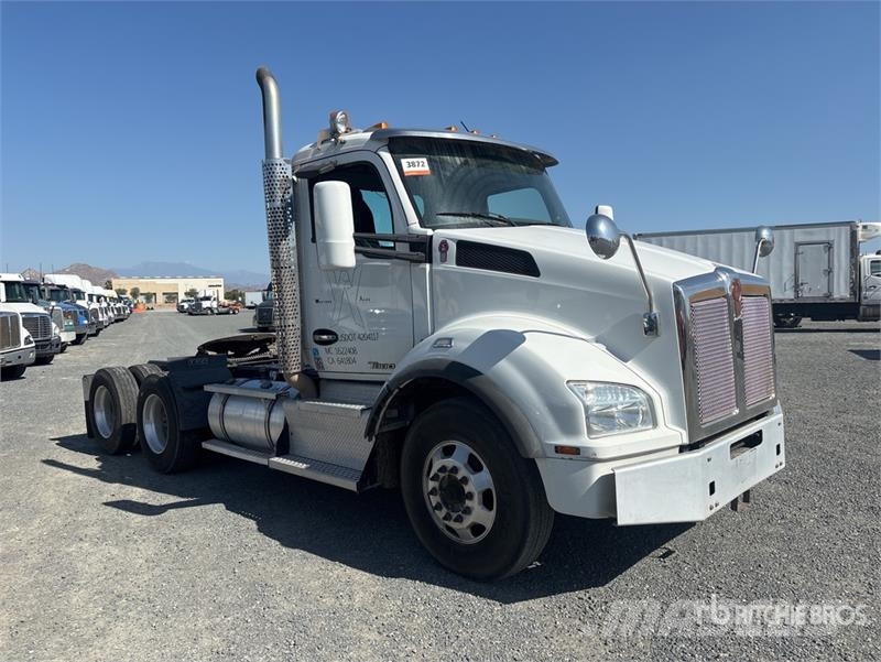 Kenworth T880 Vetopöytäautot