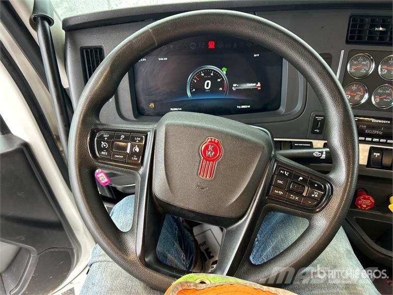 Kenworth T880 10x4 Quad/A Dump Truck Sklápěče
