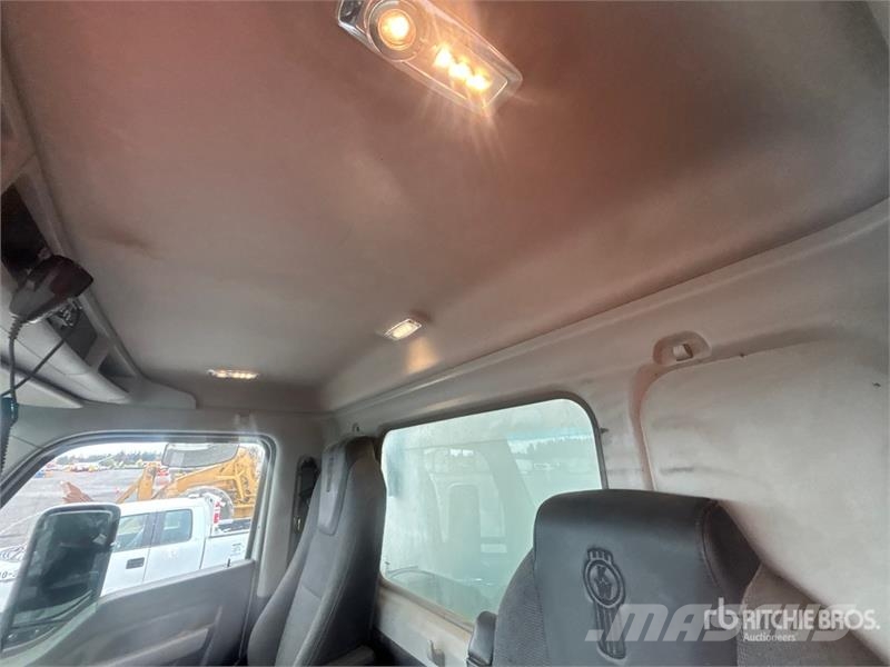 Kenworth T880 10x4 Quad/A Dump Truck Tipper trucks