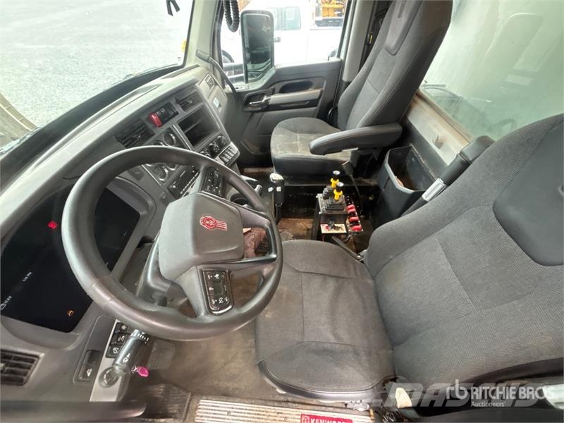 Kenworth T880 10x4 Quad/A Dump Truck Tipper trucks