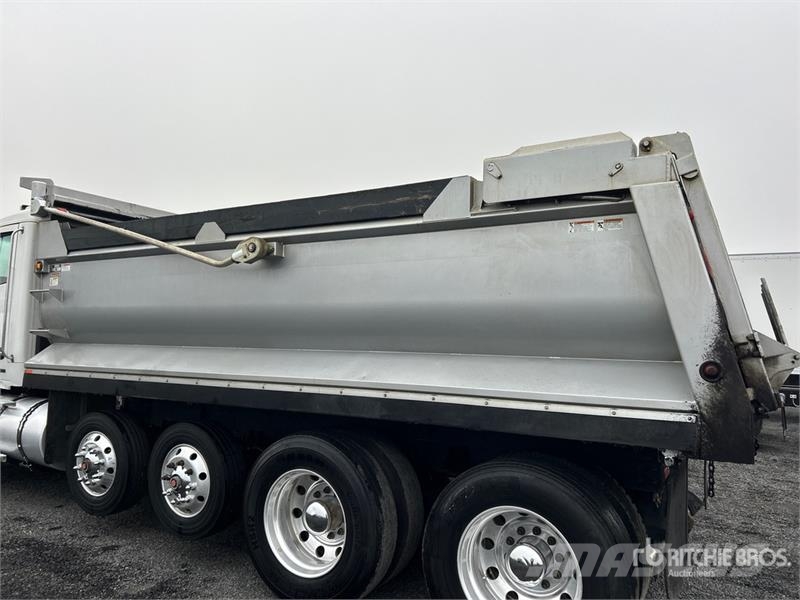 Kenworth T880 10x4 Quad/A Dump Truck Sklápěče