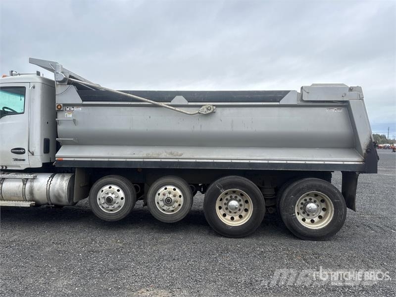Kenworth T880 10x4 Quad/A Dump Truck Tipper trucks