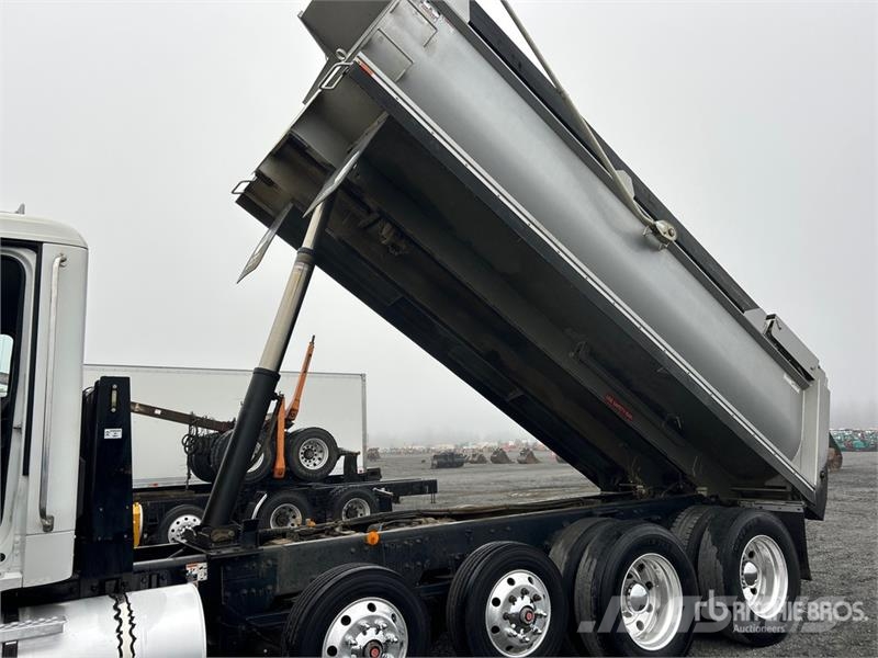 Kenworth T880 10x4 Quad/A Dump Truck Sklápěče