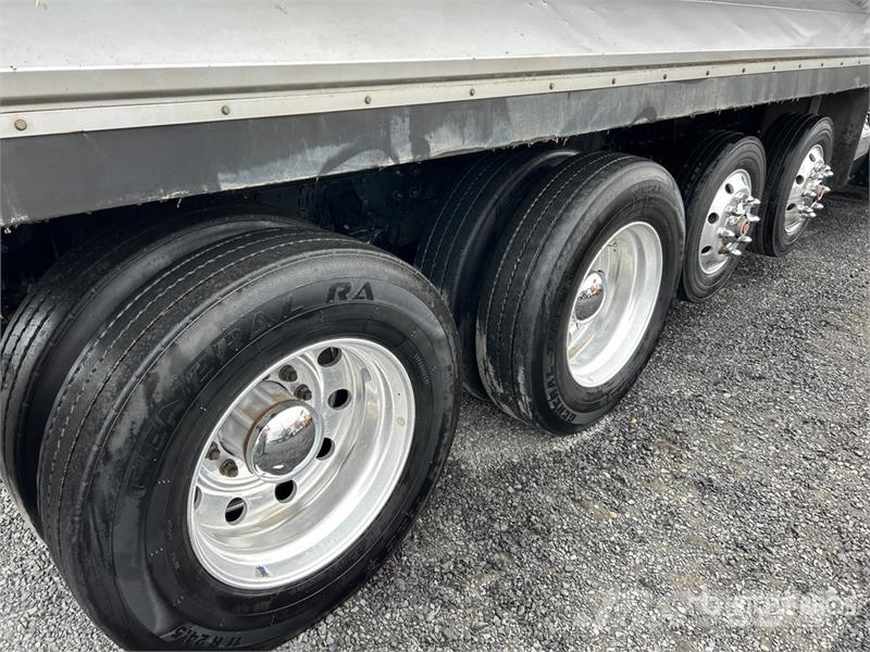Kenworth T880 10x4 Quad/A Dump Truck Sklápěče