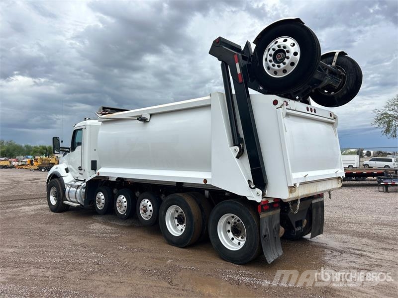 Kenworth T880 14x4 Five Axle Dump Truck Billenő teherautók
