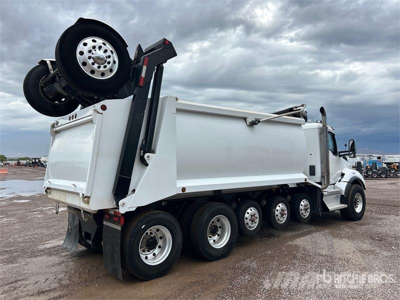 Kenworth T880 14x4 Five Axle Dump Truck Billenő teherautók