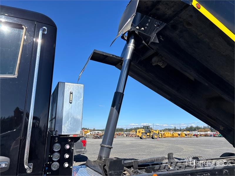 Kenworth T880 14x4 Super 18 Five Axle Dump Truck Kipper