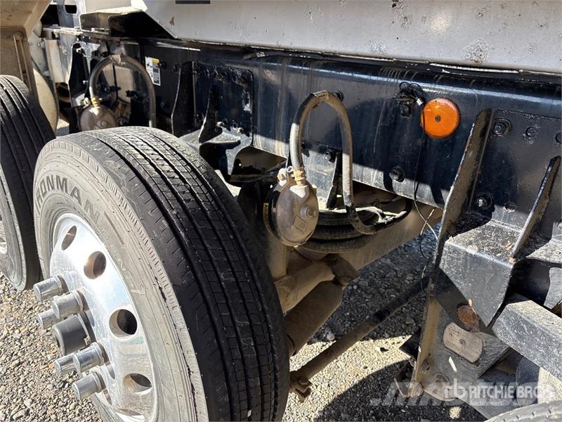 Kenworth T880 14x4 Super 18 Five Axle Dump Truck شاحنات قلابة