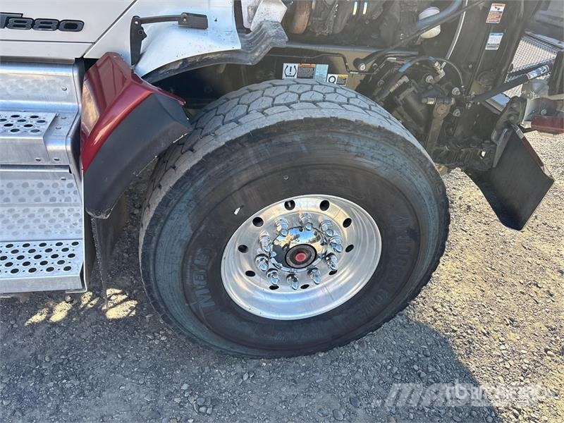 Kenworth T880 14x4 Super 18 Five Axle Dump Truck شاحنات قلابة
