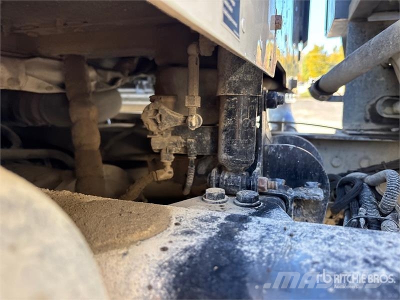 Kenworth T880 14x4 Super 18 Five Axle Dump Truck شاحنات قلابة