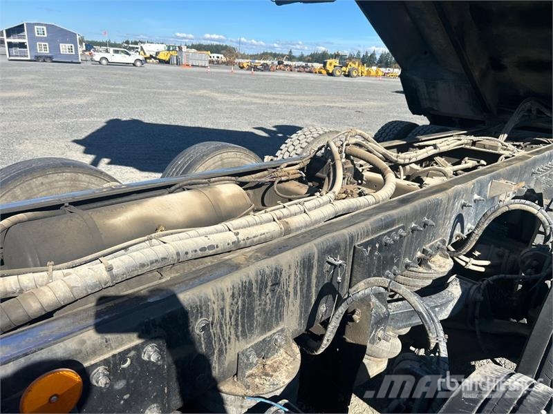 Kenworth T880 14x4 Super 18 Five Axle Dump Truck Kipper