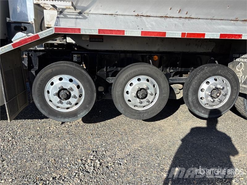 Kenworth T880 14x4 Super 18 Five Axle Dump Truck شاحنات قلابة