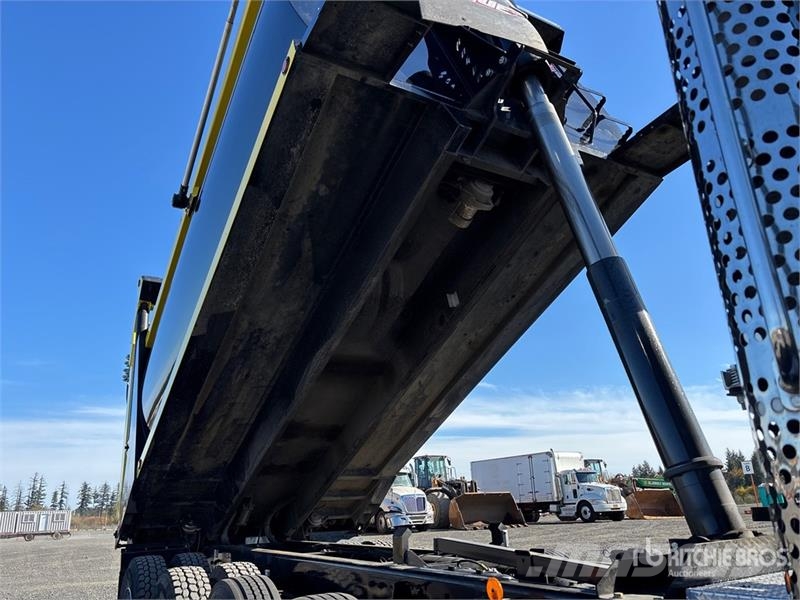 Kenworth T880 14x4 Super 18 Five Axle Dump Truck Kipper