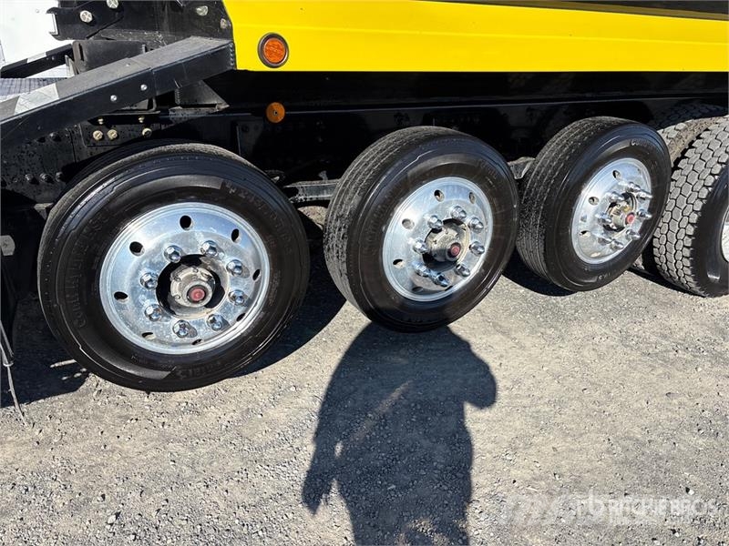 Kenworth T880 14x4 Super 18 Five Axle Dump Truck Kipper