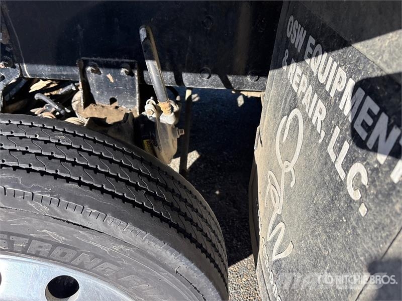 Kenworth T880 14x4 Super 18 Five Axle Dump Truck شاحنات قلابة