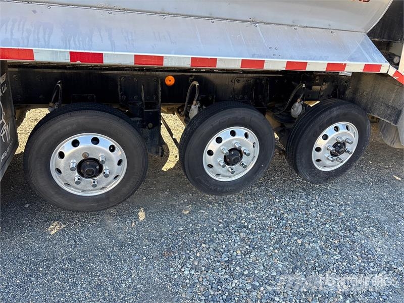 Kenworth T880 14x4 Super 18 Five Axle Dump Truck شاحنات قلابة