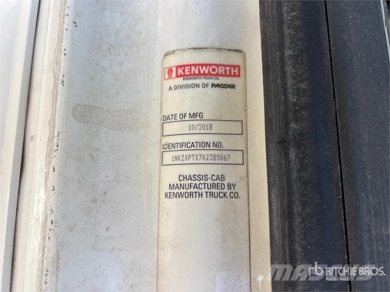 Kenworth T880 14x4 Super 18 Five Axle Dump Truck شاحنات قلابة