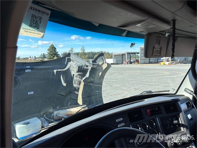 Kenworth T880 14x4 Super 18 Five Axle Dump Truck Kipper