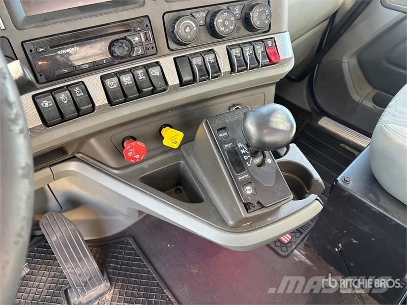 Kenworth T880 14x4 Super 18 Five Axle Dump Truck شاحنات قلابة