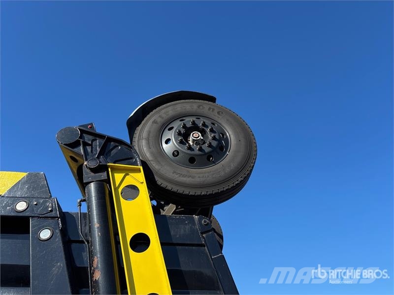 Kenworth T880 14x4 Super 18 Five Axle Dump Truck Kipper