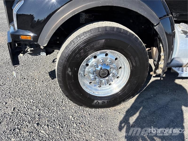 Kenworth T880 14x4 Super 18 Five Axle Dump Truck Kipper
