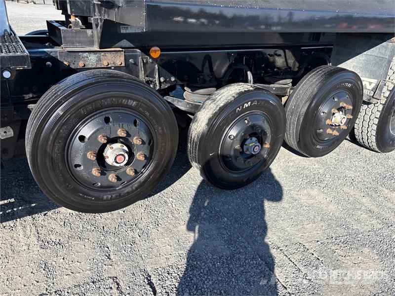 Kenworth T880 14x4 Super 18 Five Axle Dump Truck Kipper