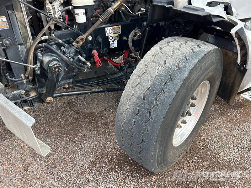 Kenworth T880 14x4 Super 18 Five Axle Dump Truck Pašizgāzējs