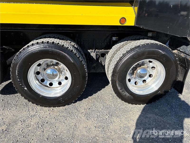Kenworth T880 14x4 Super 18 Five Axle Dump Truck Kipper