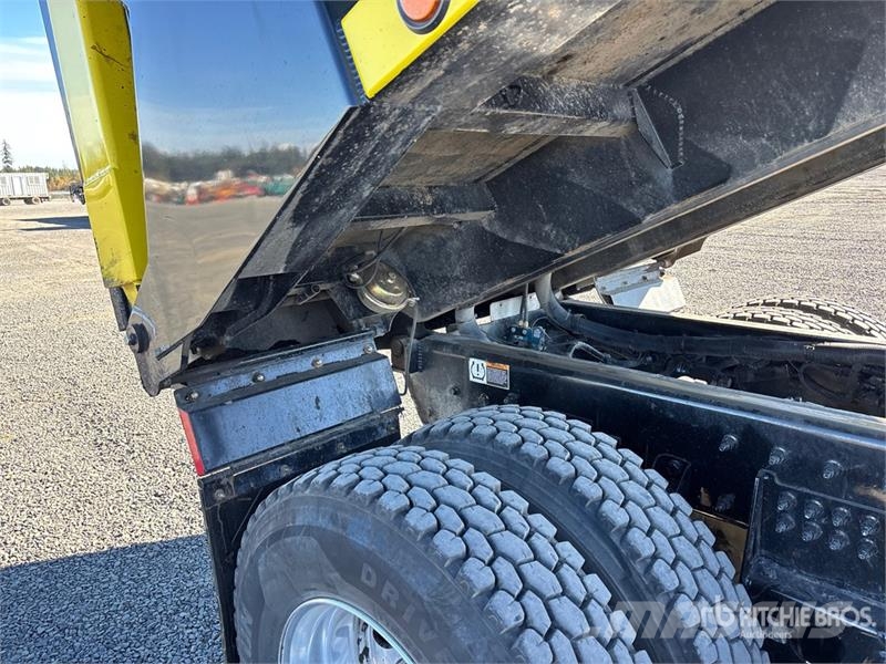 Kenworth T880 14x4 Super 18 Five Axle Dump Truck Kipper
