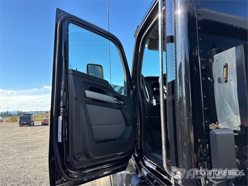 Kenworth T880 14x4 Super 18 Five Axle Dump Truck Kipper
