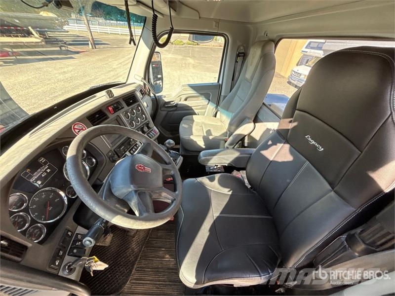 Kenworth T880 14x4 Super 18 Five Axle Dump Truck شاحنات قلابة
