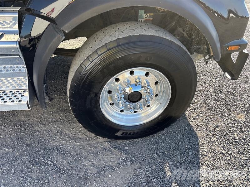 Kenworth T880 14x4 Super 18 Five Axle Dump Truck Kipper