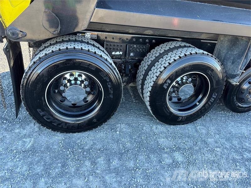 Kenworth T880 14x4 Super 18 Five Axle Dump Truck Kipper