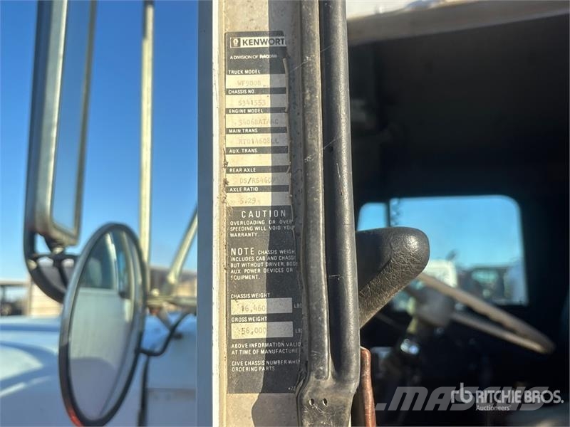 Kenworth W900 Vandens sunkvežimiai