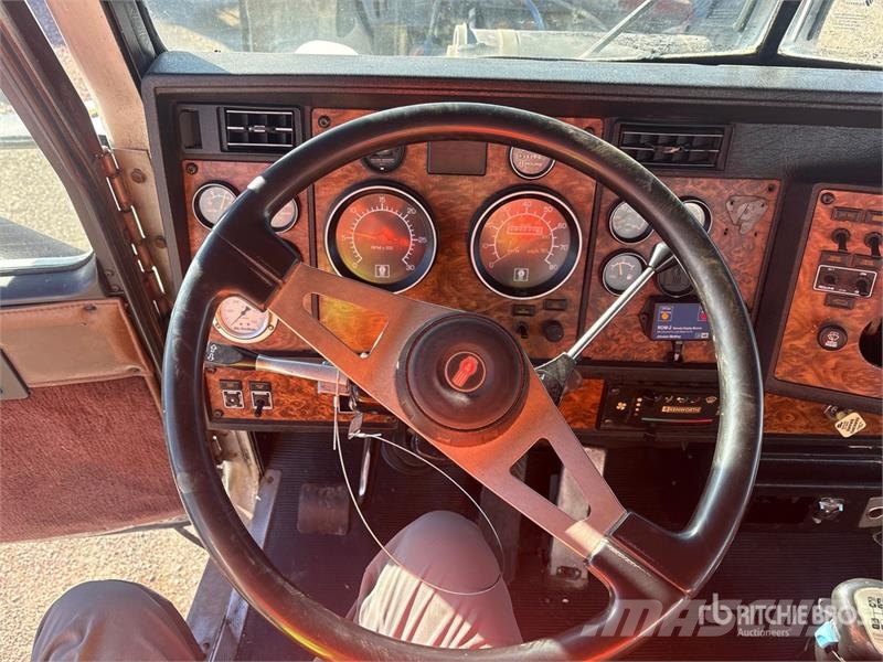 Kenworth W900 Ūdens mašīnas