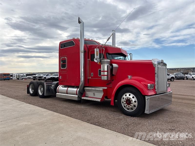 Kenworth W900 Τράκτορες