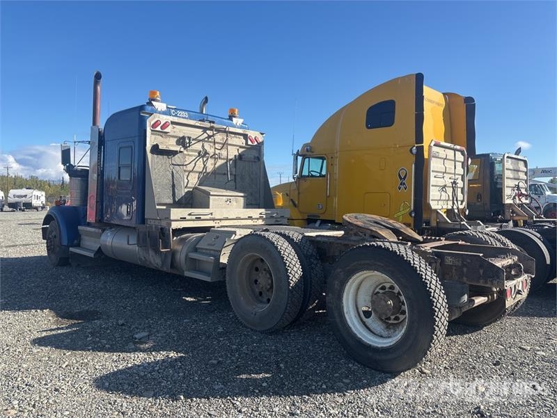 Kenworth W900 Trekkers