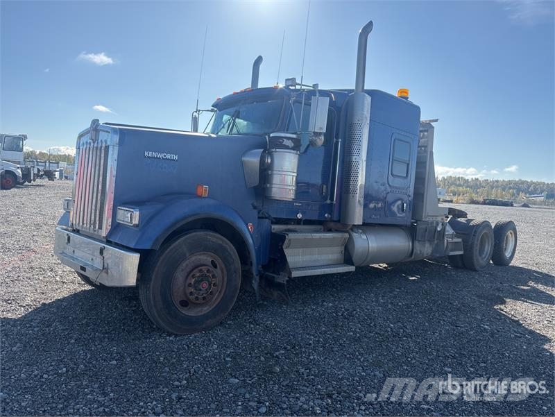 Kenworth W900 Trekkers