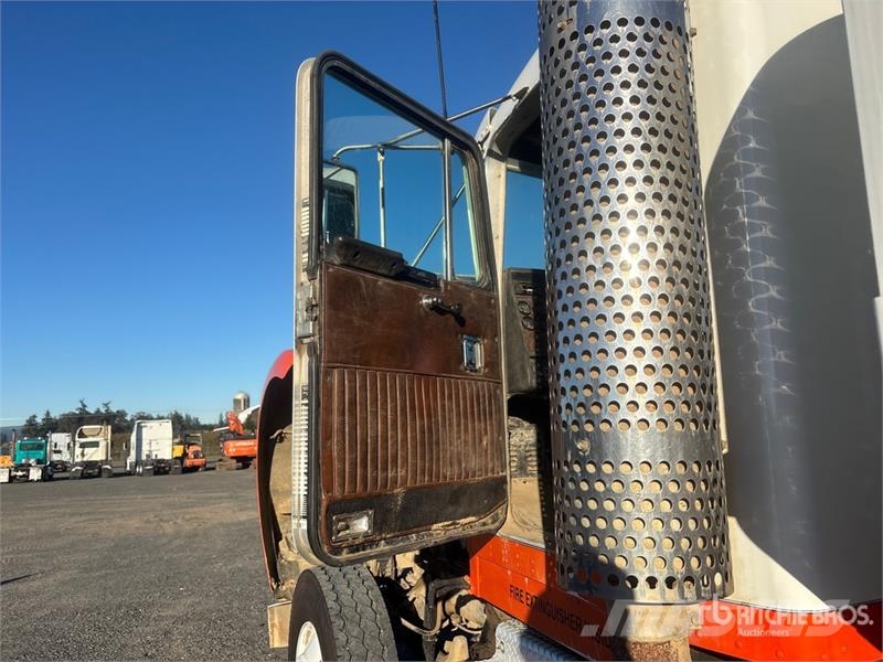 Kenworth W900 Vandens sunkvežimiai